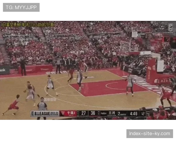 日本队富坚勇树8分5助攻控场尚可 但失误达到4次